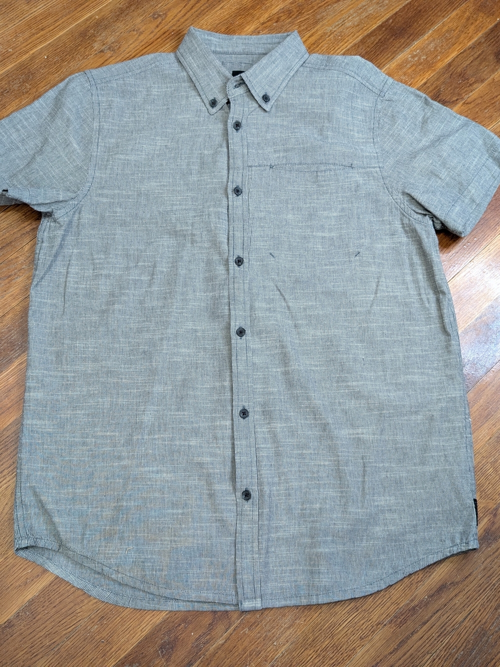 PrAna Shirt Mens SML Grey Button Up Short Sleeve Slim Fit Hiking Outdoor Casual